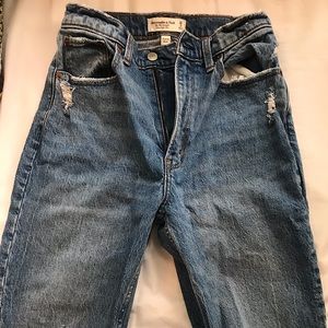 Abercrombie curve love jeans // light wash distressed